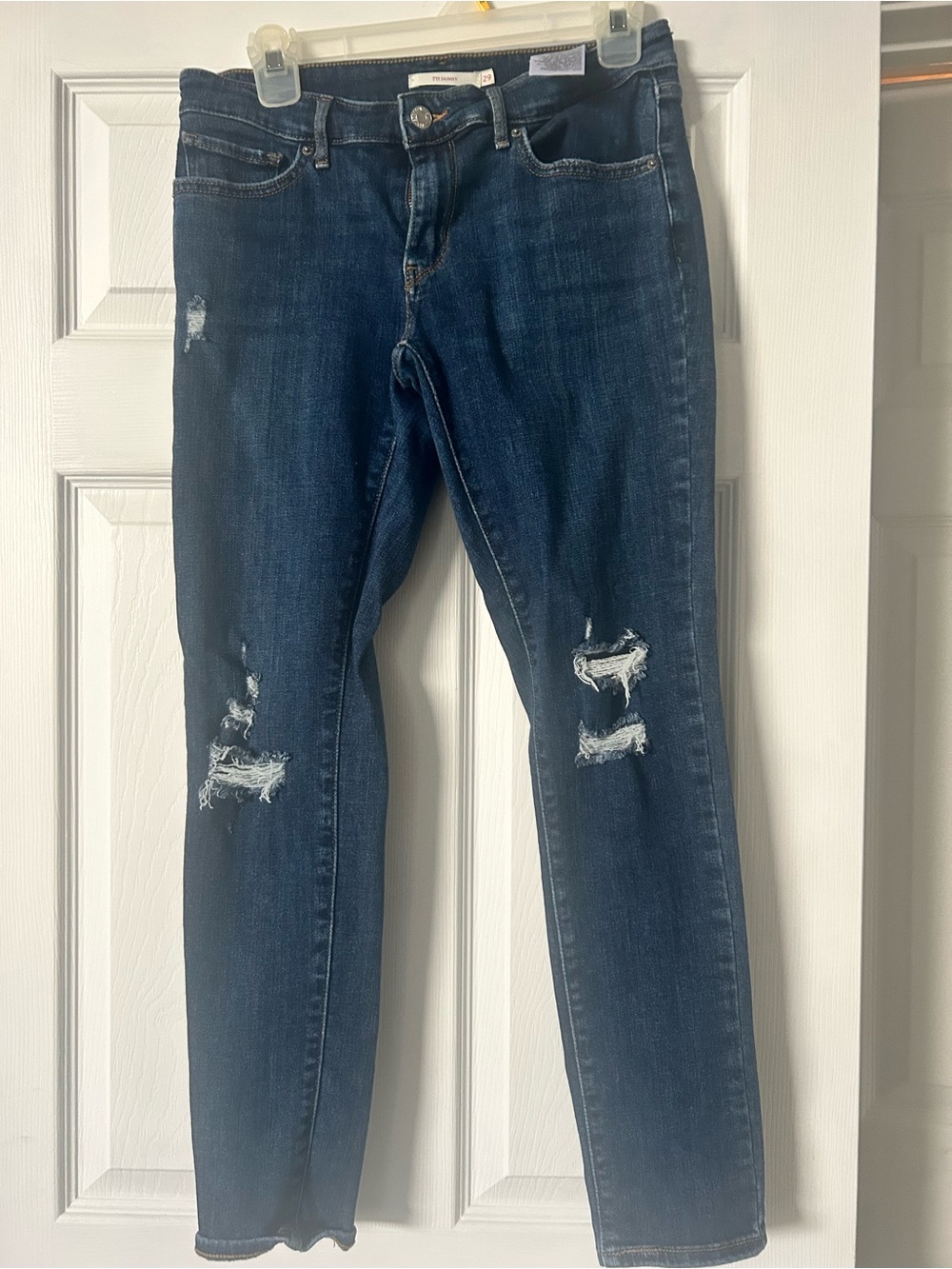 Levi’s Dark Blue Distressed Women's Jeans size 29 (8 women ) petite 30L